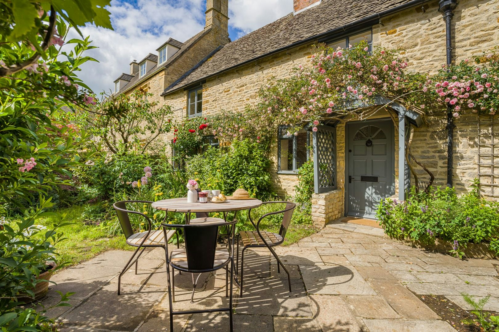 Roses & Inglenook