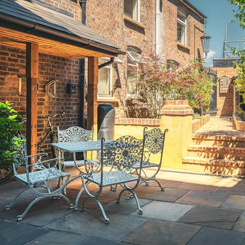 Sit out in the sunshine in the building's shared courtyard