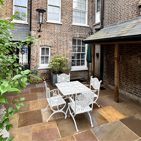 Sit out in the sunshine in the building's shared courtyard