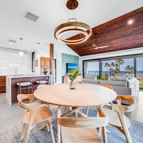 Cook in the gourmet kitchen or dine out in a nearby restaurant