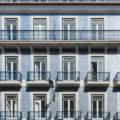 Immerse yourself in the colourful heart of Santos