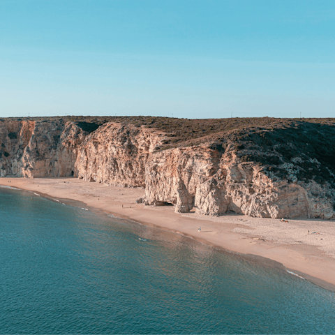 Discover Algarve's breath-taking coastline