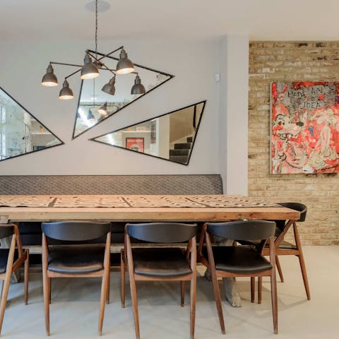 Hire in a private chef for a lively dinner party