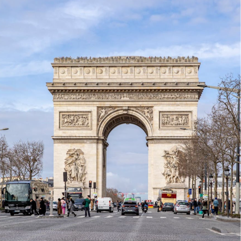 Stroll to the iconic Arc de Triomphe in under ten minutes