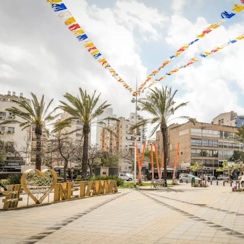 Enjoy a holiday in coastal Netanya, boasting nature reserves