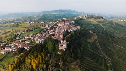 Discover Monferrato's charming hilltop villages and delicious wines
