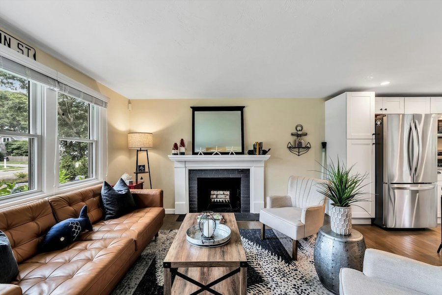 Hyannis Hideaway