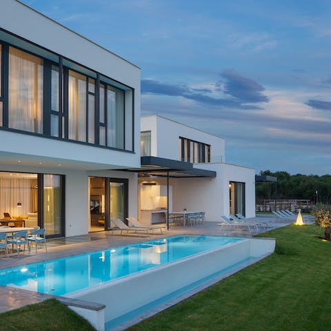 Choose which of the two outdoor infinity pools to swim in