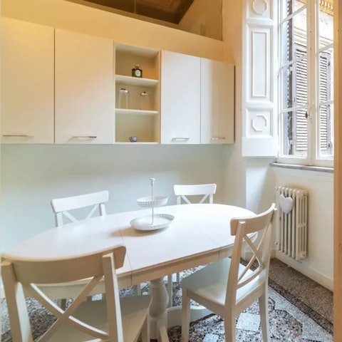 Serve your own Italian meals at the dining table