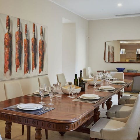 Organise delicious family feasts in the elegant dining area