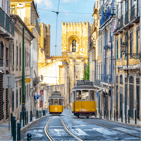 Stay just a few metres away from Tram 28