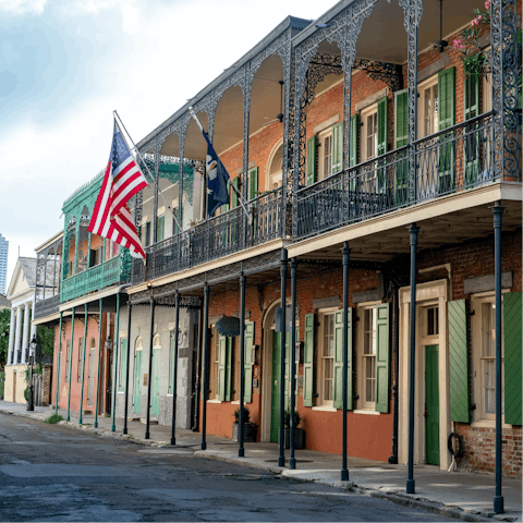 Stay just a five-minute drive away from the historic French quarter of New Orleans