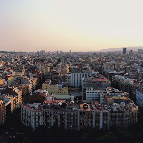 Stay beside cafes and boutiques in L'Esquerra de l'Eixample