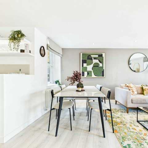 Enjoy relaxed meals at home in the open-plan living space