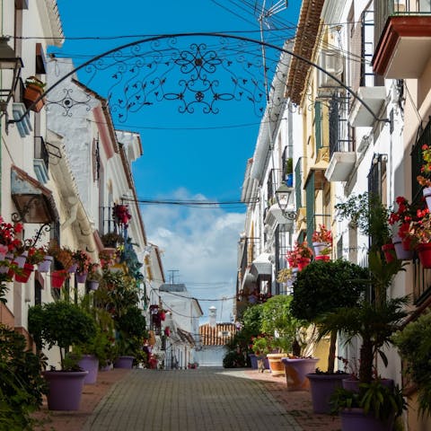 Explore Estepona's idyllic streets right from your doorstep