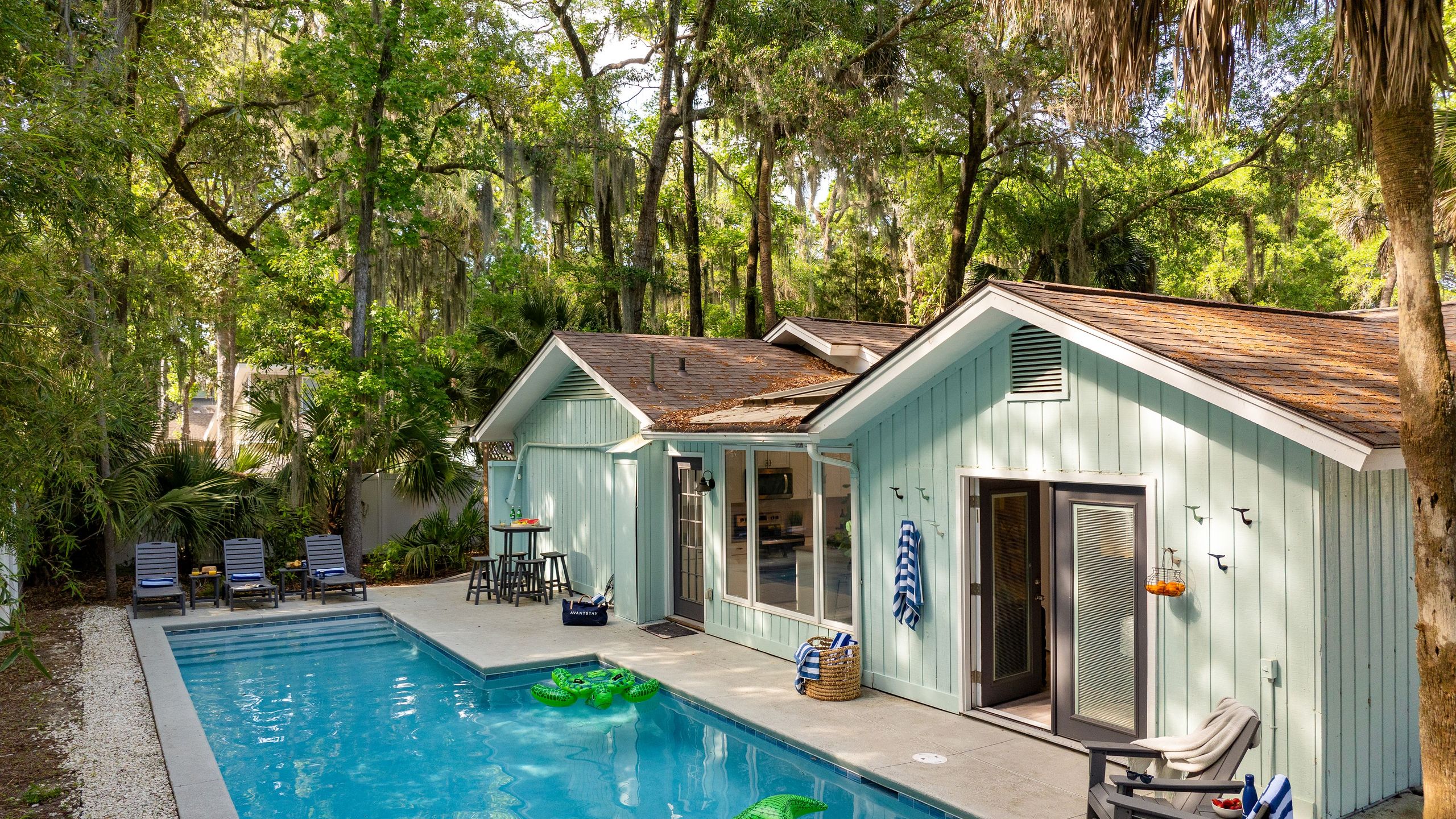 Moss and Poolside