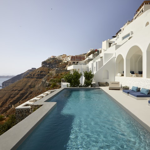 Take a dip in the shared pool and Jacuzzi