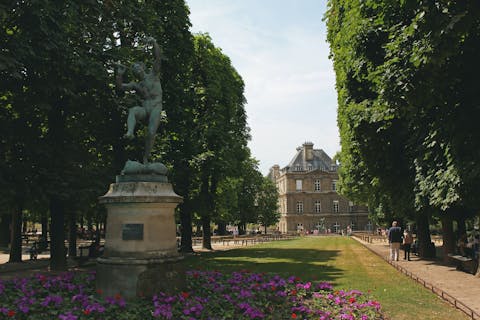 Start your morning with a jog through nearby Luxembourg Gardens