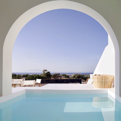 Transition between the hot tub and dipping pool