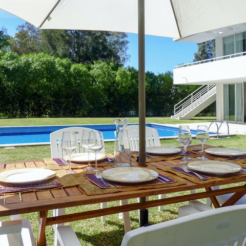 Bring your meals outside into the garden
