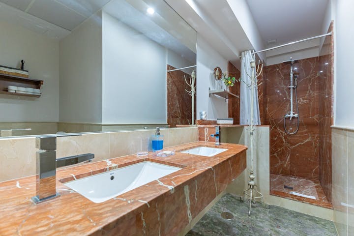 Bathroom photo