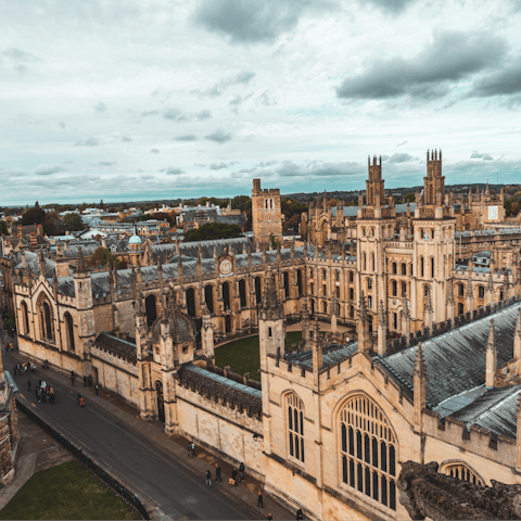 Make the fifteen-minute drive to Oxford