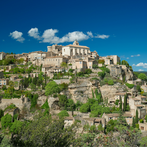 Discover the hilltop village of Gordes, just 5 kilometres away