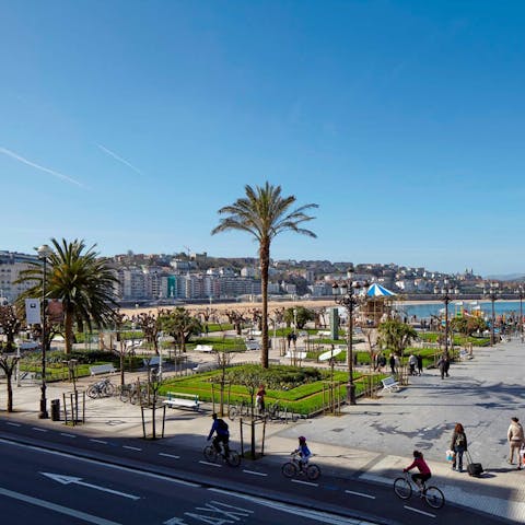 Walk to La Concha beach in minutes