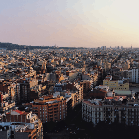 Stay in the vibrant Eixample district, surrounded by exciting shops, restaurants and boutiques