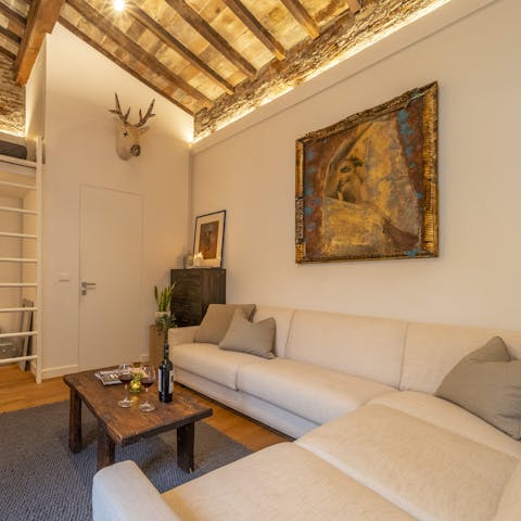 Get together for pre-dinner drinks in the atmospheric living room