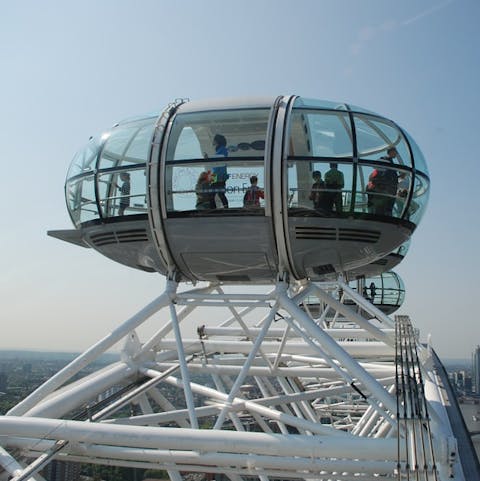 Visit London's famous landmarks