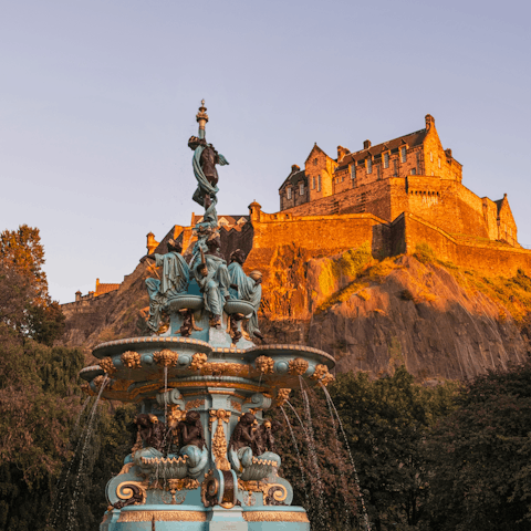 Immerse yourself in the historic heart of Edinburgh