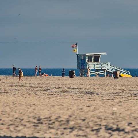 Discover Venice beach, just a ten-minute drive away