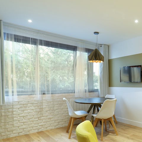 Wake up with your morning coffee and plenty of natural light from the living room