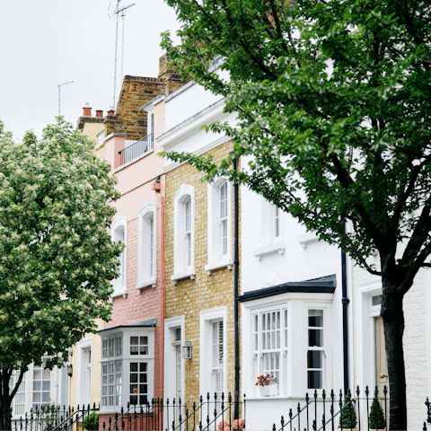 Stroll around well-heeled Chelsea, a fifteen-minute walk away
