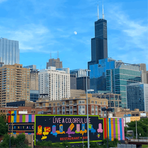 Stay in the heart of Chicago’s vibrant West Loop