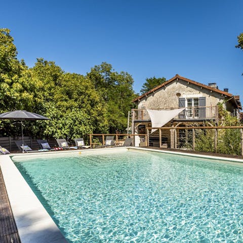 Spend sunny afternoons cooling off in the private pool