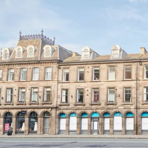 Stay in a central location buzzing with restaurants, shops and bars