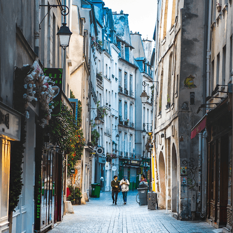 Stroll around Le Marais, discovering boutiques, galleries and bistros