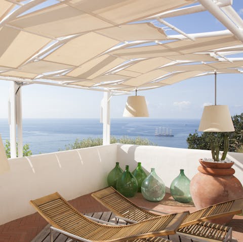 Sunbathe on the five levels of terraces