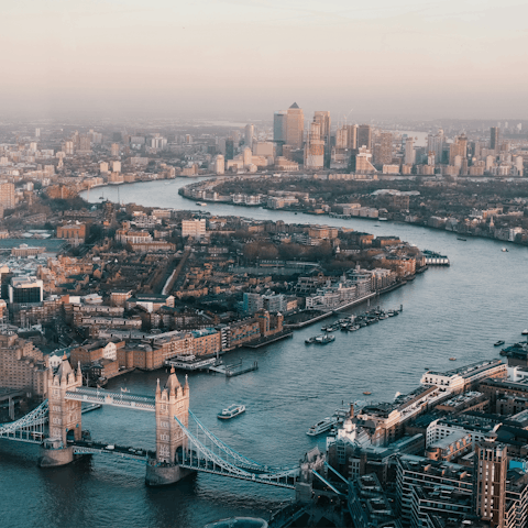 Explore iconic sights across central London