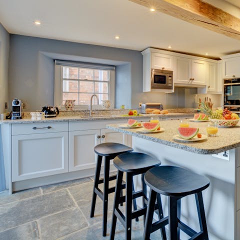 Start your day with a coffee and a bite to eat at the breakfast bar