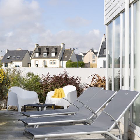 Sunbathe on your private terrace