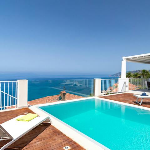 Spend relaxing days by the pool or make the short drive to San Gregorio beach