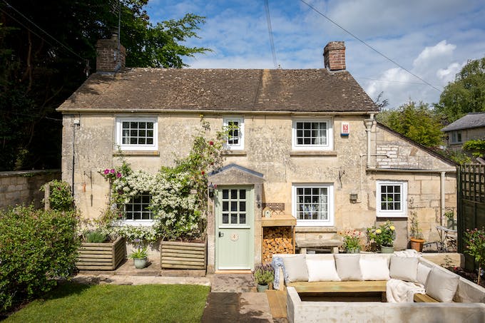 Queen of The Cotswolds