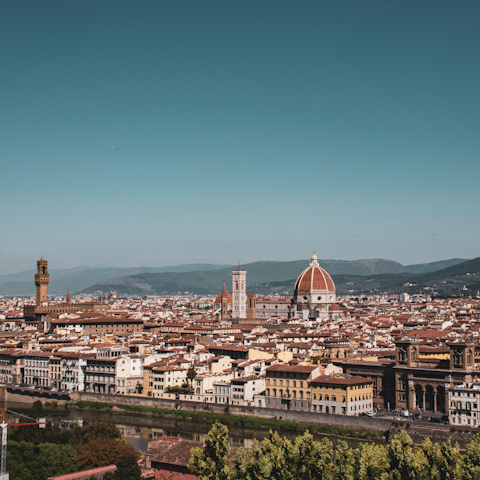 Stay 35 kilometres outside of Florence
