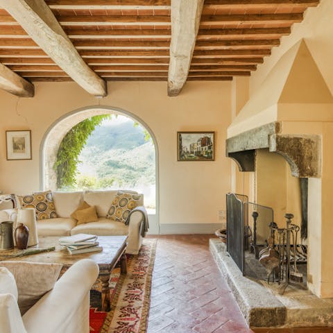 Cosy up around the fireplace on cooler evenings