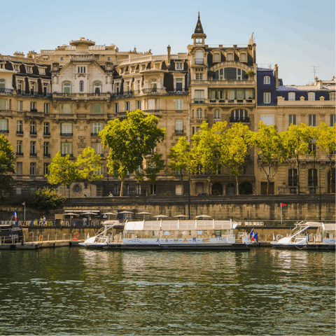 Have a stroll along the beautiful River Seine nearby
