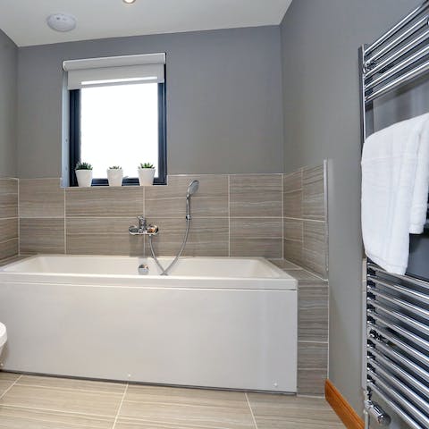 Spend an evening relaxing in the tub with a tumbler of whisky