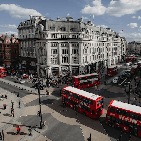 Pick up some fashionable outfits down Oxford Street